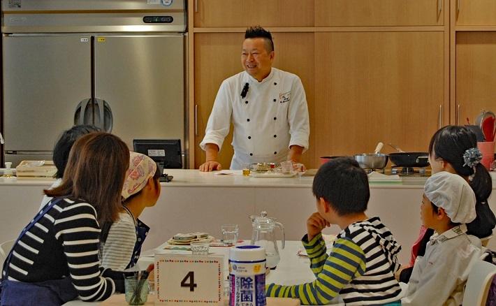 写真：シェフ直伝～身近な魚を使った休日ランチ料理教室＠大阪