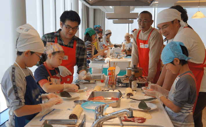 写真:「2015まぐろ親子料理教室」